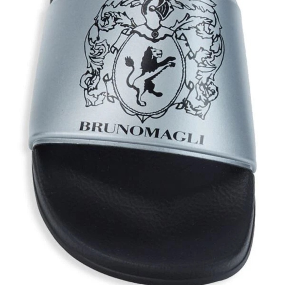 Bruno Magli Men's Silver and Black Crest Slides - Picture 6 of 7